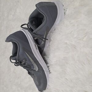 Nike Downshifter Womens Gray Running Sneaker. Size 7.5